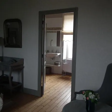 D'hote Le 18-20 3* Saint-Martin-des-Entrées