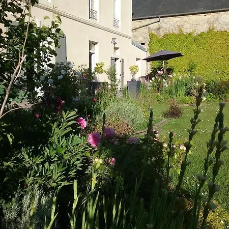 D'hote Le 18-20 Bed and Breakfast Saint-Martin-des-Entrées