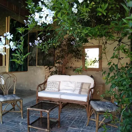 D'hote Le 18-20 Saint-Martin-des-Entrées