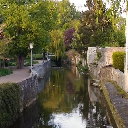 D'hote Le 18-20 3* Saint-Martin-des-Entrées