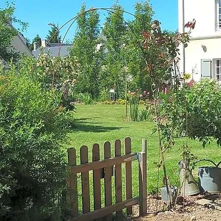 D'hote Le 18-20 Bed and breakfast Saint-Martin-des-Entrées