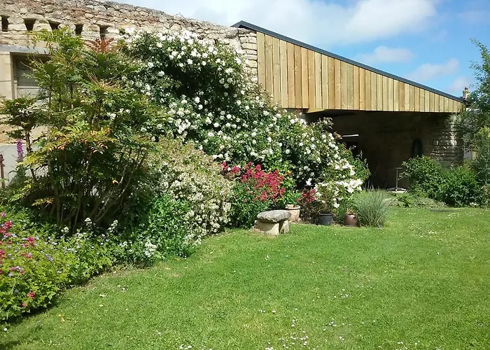 D'hote Le 18-20 Bed & Breakfast Saint-Martin-des-Entrees